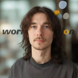 <span style="color: #f7a705;">Max</span> <strong>Kullmann</strong>